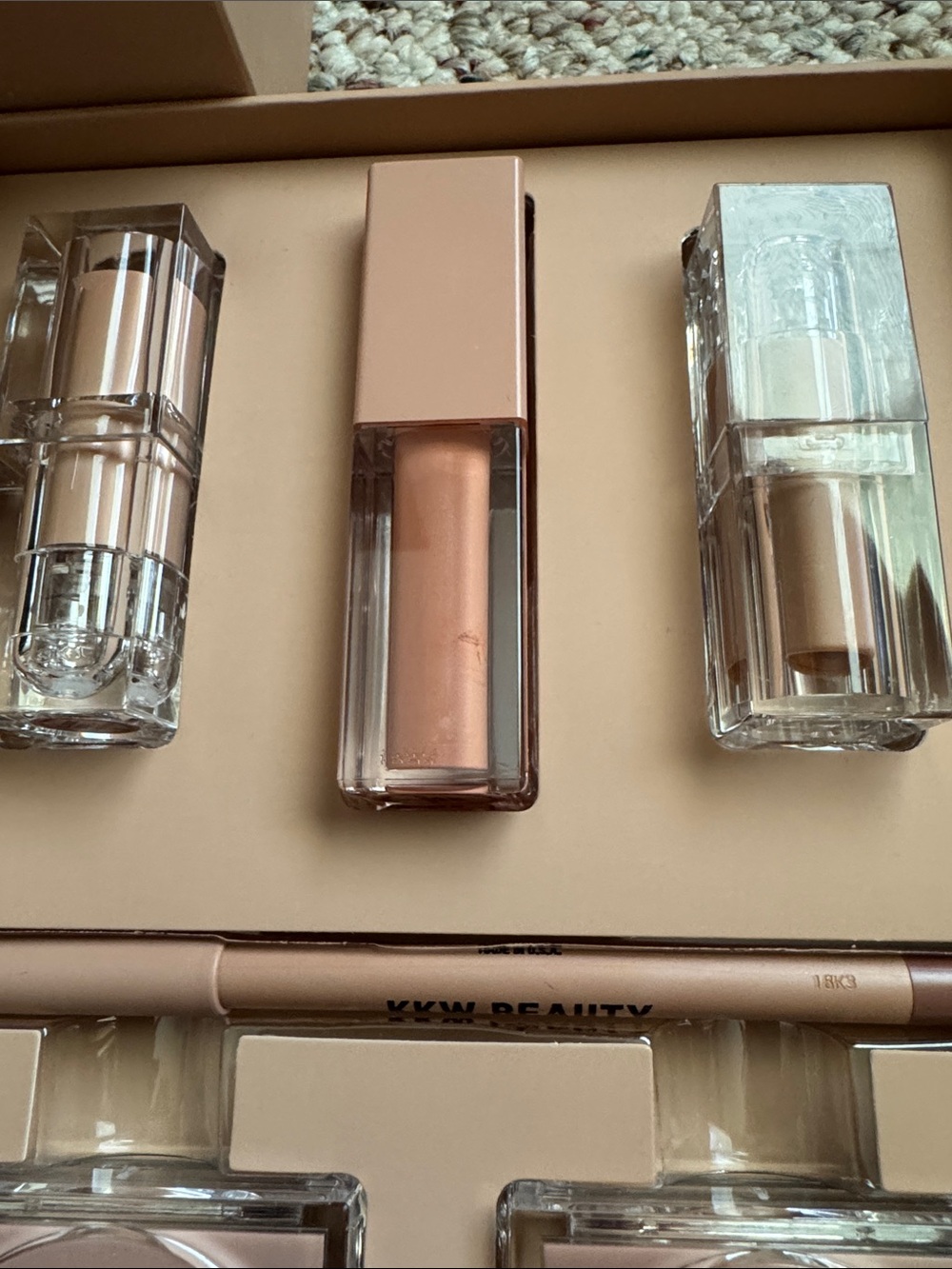 KKW Beauty Smokey Volume 1 Eyeshadow & Face Set in Nude, Brown, Black, Green - Picture 4 of 8